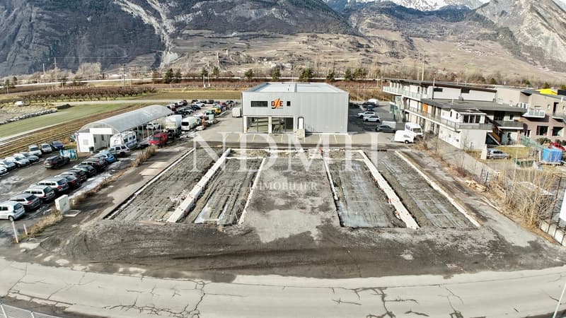 Parcelle exceptionnelle avec projet commercial autorisé (6)