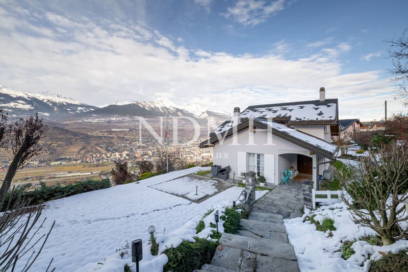Superbe villa familiale avec vue panoramique (13)