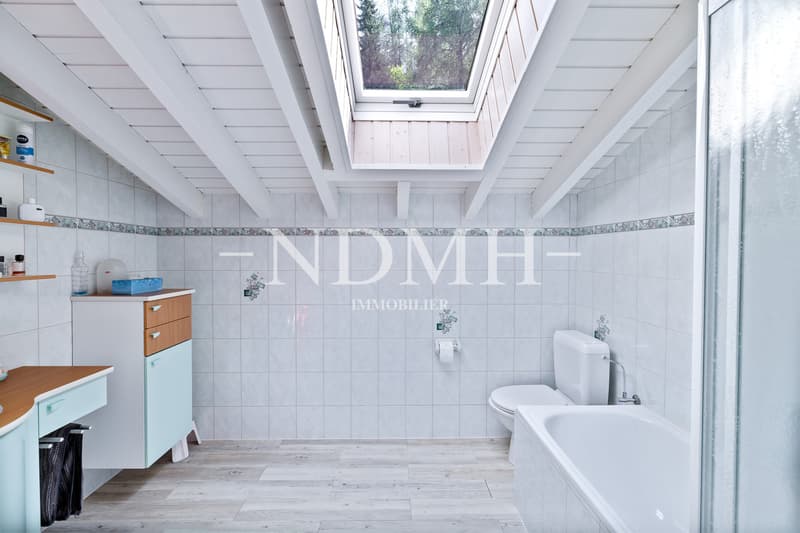 Spacieuse villa aux volumes généreux, avec garage et atelier de 137 m² (13)