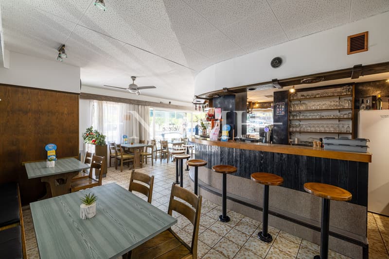 Ensemble de lots commerciaux en PPE (2)