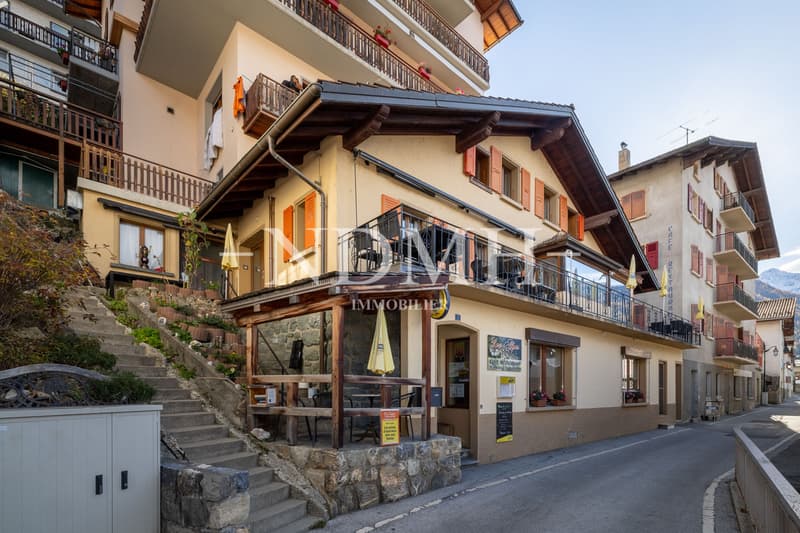 Au coeur du village - maison villageoise avec restaurant (1)