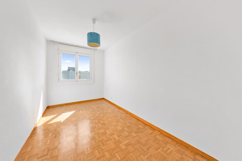Spacieux appartement de 6 pièces avec une vue panoramique sur le Jura (11)
