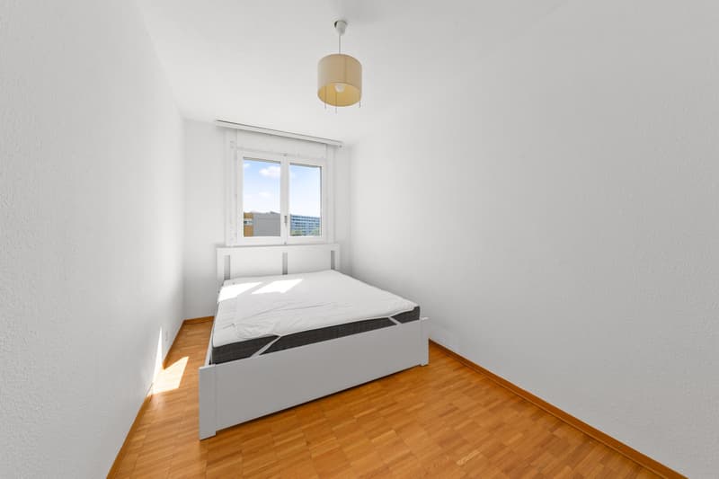 Spacieux appartement de 6 pièces avec une vue panoramique sur le Jura (9)