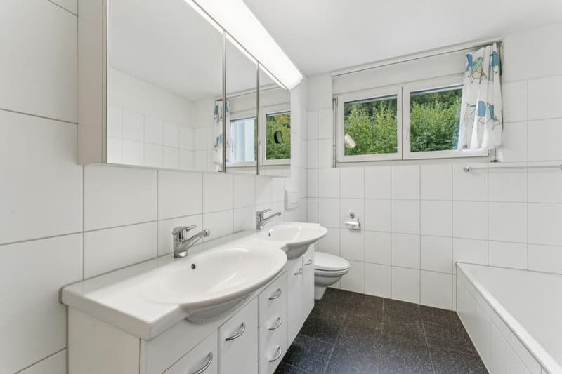 sehr gepflegte 4.5 Zimmer-Wohnung (9)