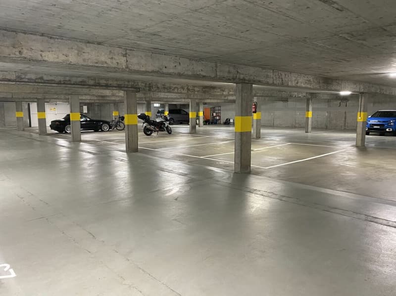 Tiefgaragenplätze in der Überbauung Hinzihöfli in Grenchen zu vermieten - kameraüberwacht (2)
