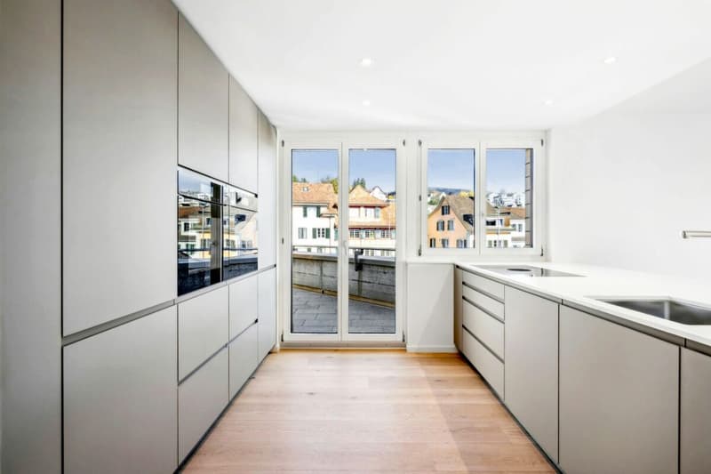 Première occupation après rénovation complète dans un emplacement central à Meilen - appartement mansardé près du lac de Zurich (3)