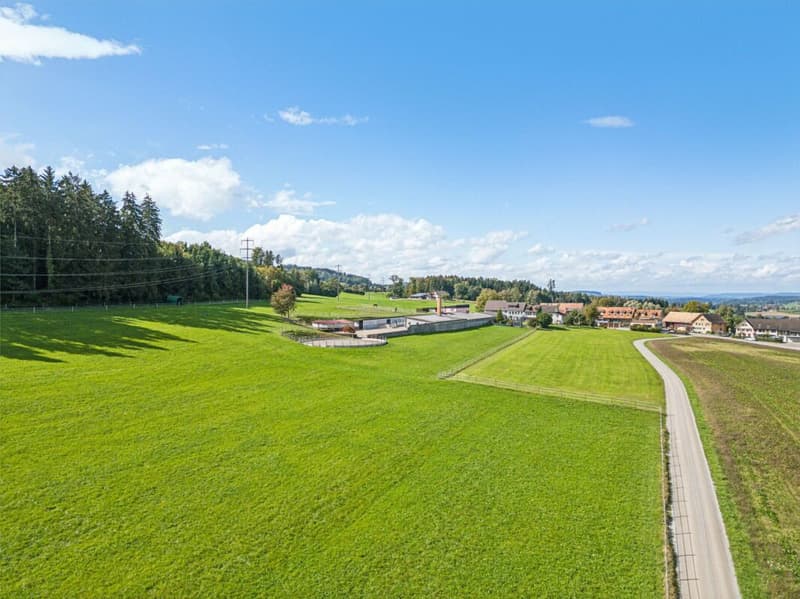 REITSPORTZENTRUM MIT VIELFÄLTIGER INFRASTRUKTUR UND AUSBAUMÖGLICHKEITEN (5)