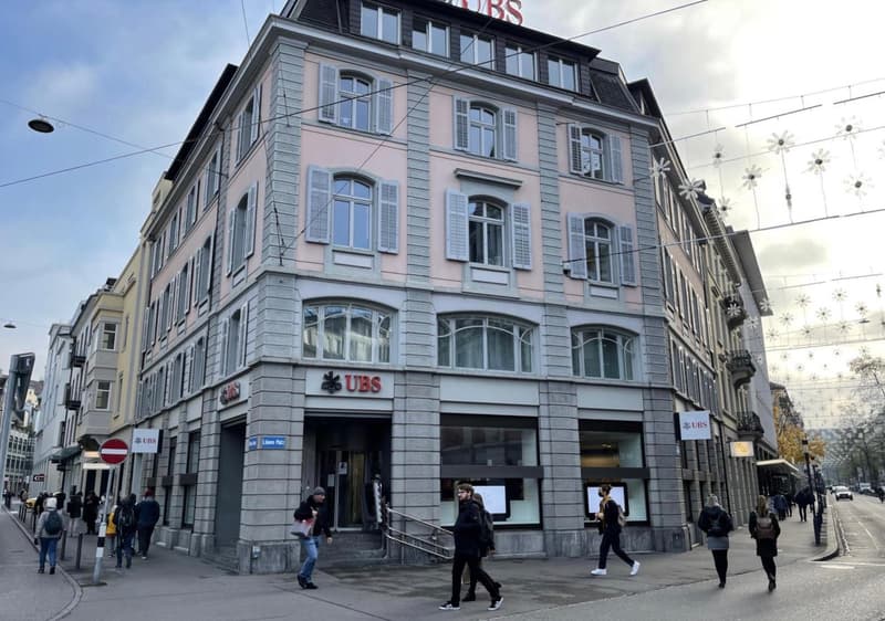 Flagship Store am Löwenplatz in Zürich zu vermieten (2)