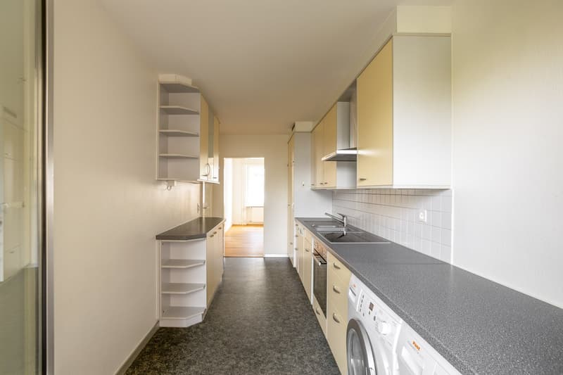 Schöne 4.5 Zimmerwohnung im Iselin-Quartier (11)