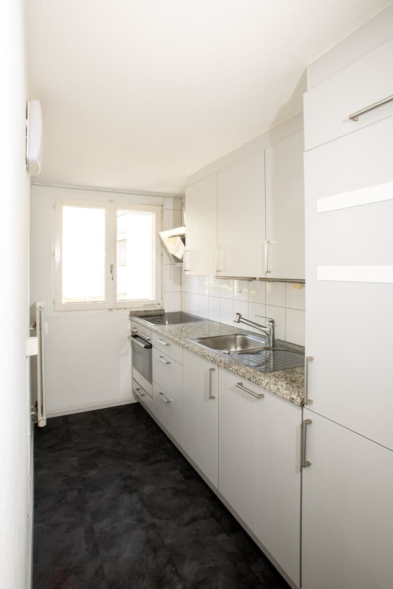 Helle 3,5 Zimmer-Dachwohnung nähe Kronenplatz (5)