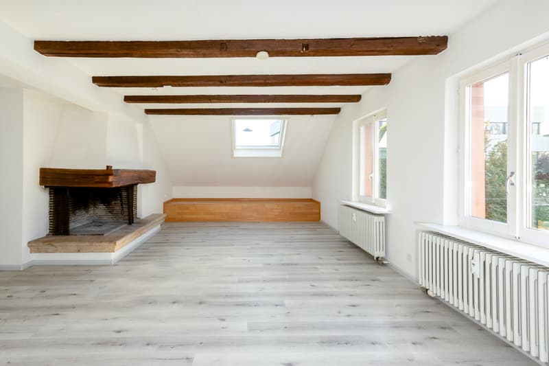 Helle 3,5 Zimmer-Dachwohnung nähe Kronenplatz (3)