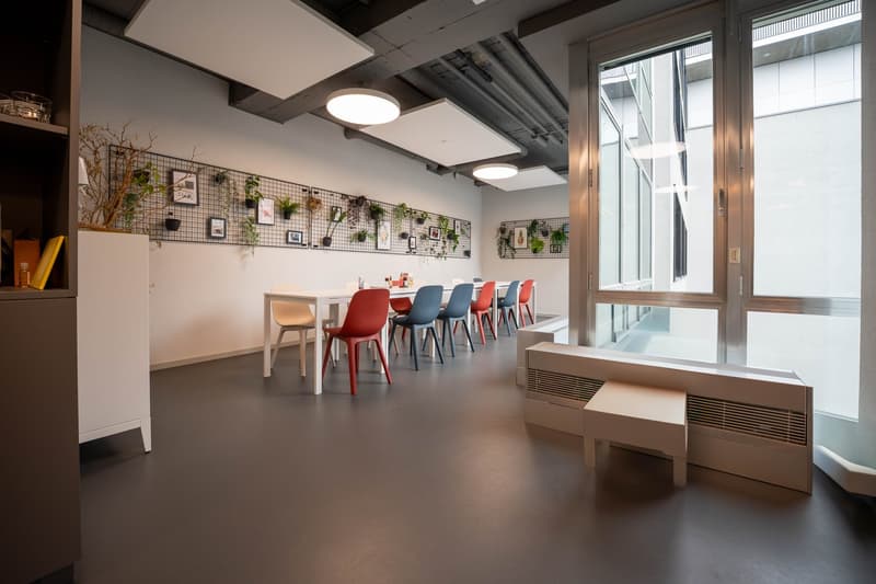 Coworking Desk auf 25. Etage: nur 2 Min vom Bahnhof - diverse Abomodelle (12)