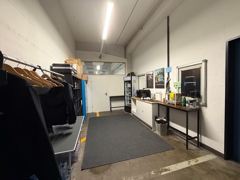 Grosszügiges Büro im EG in kreativer Fabrikhalle (5)