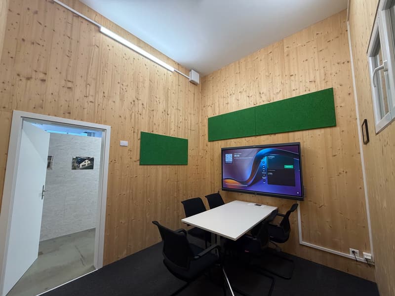 Kleines Büro oder Lagerraum in kreativer Fabrikhalle (2)