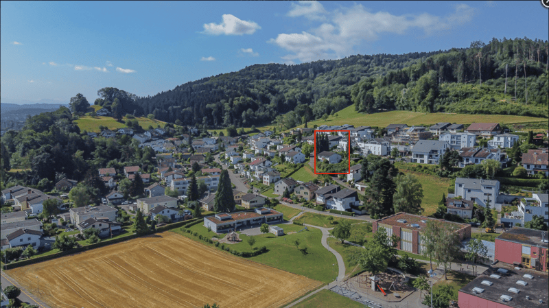 bevorzugte Hanglage nähe Kindergarten und Schule