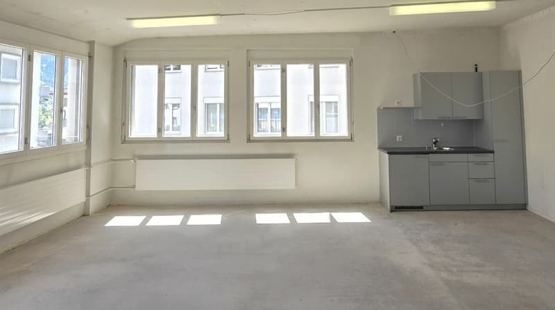 Vielseitiger Gewerberaum im Zentrum von Schwyz (2)