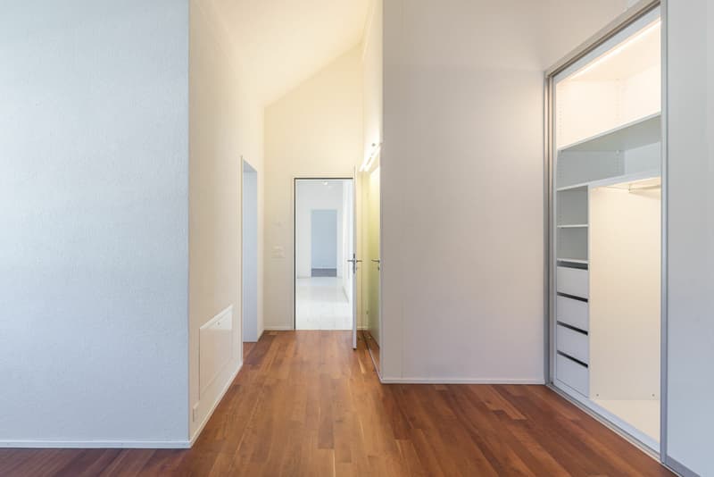 Grosszügige 4.5-Zimmer-Attika-Wohnung mit zwei Tiefgaragenplätzen, zwei Kellern (13)