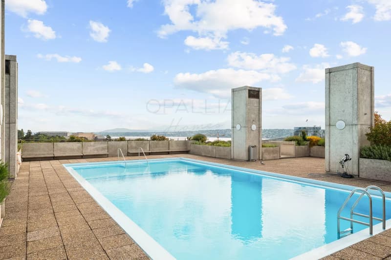 Unique apartment with rooftop (2)
