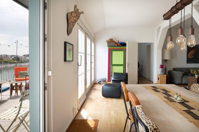 Exklusive Wohnung mit grosser Dachterrasse direkt am Rhein (3)