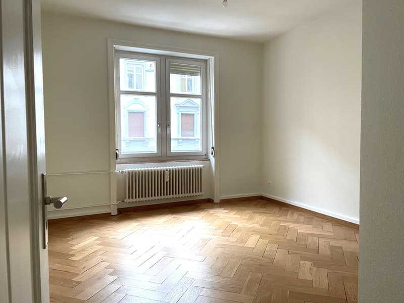 Altbauwohnung im Gundeli nahe Heiliggeistkirche (2)
