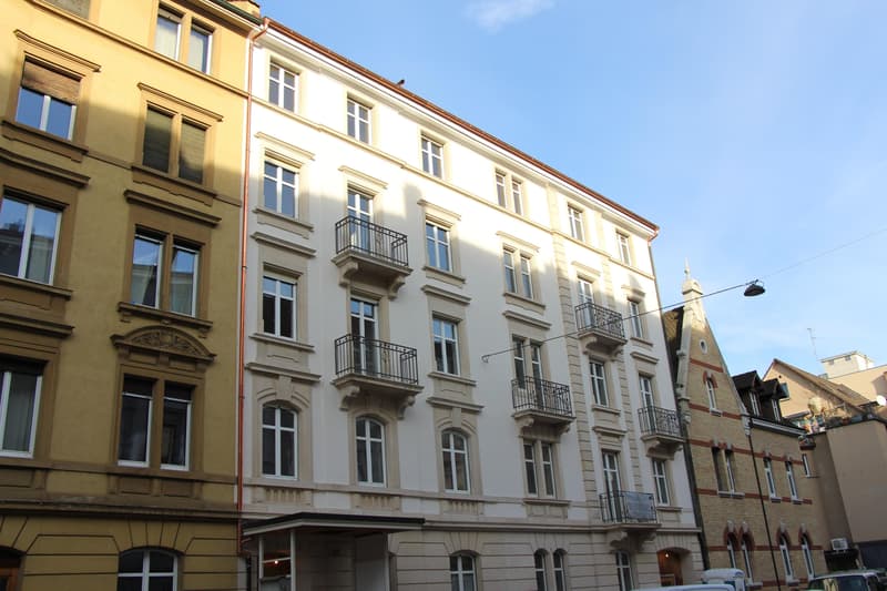 Altbauwohnung im Gundeli nahe Heiliggeistkirche (1)