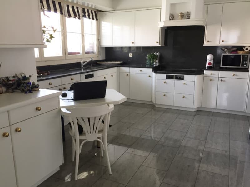 Luxuriöse, exklusive 6.5-Zimmer-Duplex-Wohnung  in Volketswil (5)