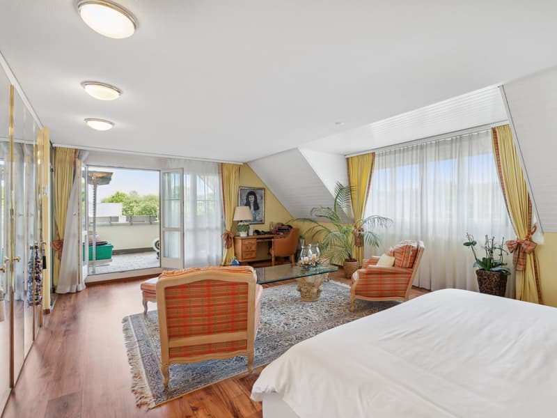 Luxuriöse, exklusive 6.5-Zimmer-Duplex-Wohnung  in Volketswil (8)