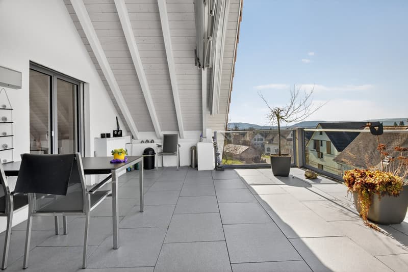 RESERVIERT Moderne 5.5-Zimmer-Maisonette-Wohnung mit unverbaubarer Sicht (12)