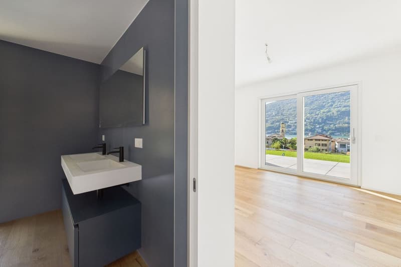 Attractive new apartment in the "Maison du Lac" residence (14)