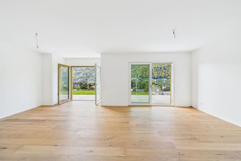 Attractive new apartment in the "Maison du Lac" residence (7)