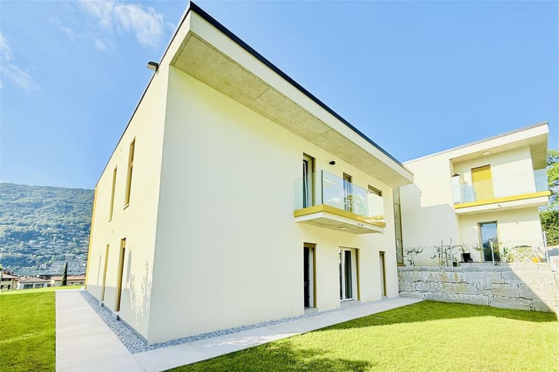 Attractive new apartment in the "Maison du Lac" residence (21)