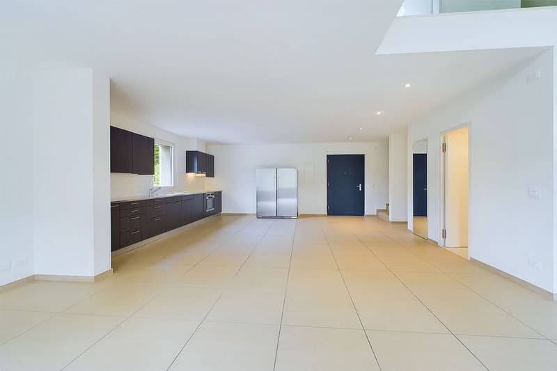 Montagnola - Comfort and Modernity: spacious 3½-room duplex apartment for rent (5)
