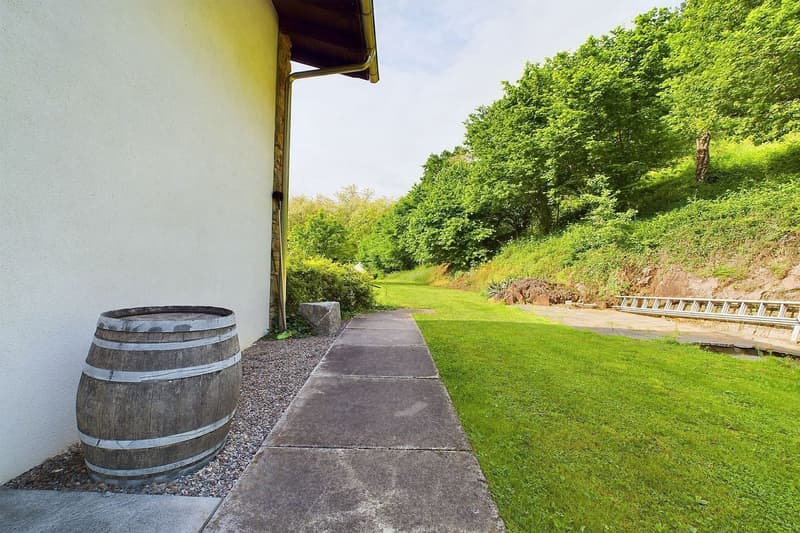 Montagnola - Comfort and Modernity: spacious 3½-room duplex apartment for rent (17)