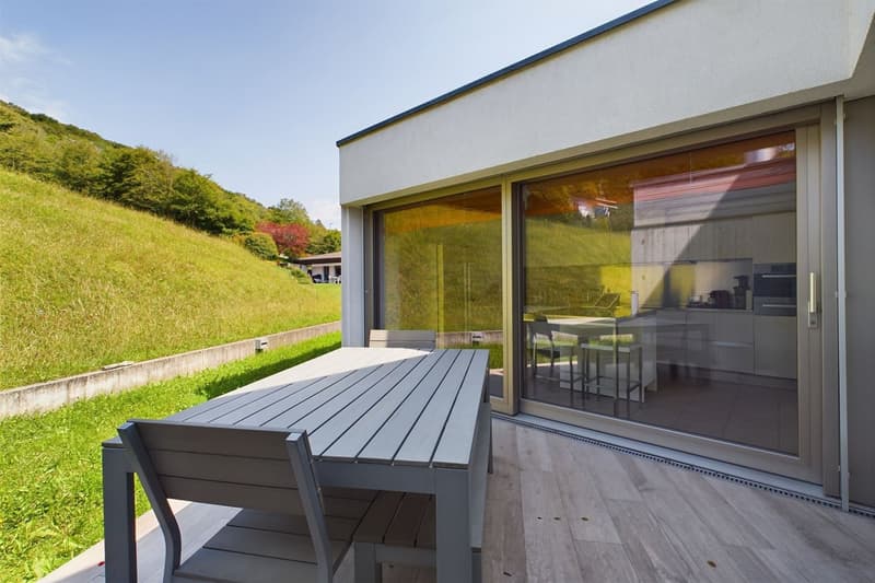 Design Villa in the Green of Arogno - Dreamlike Panoramic View! (15)