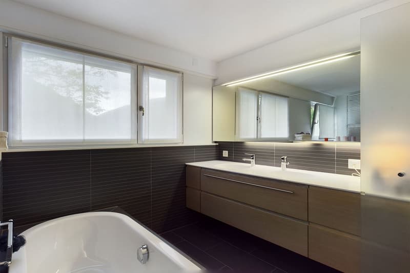Design Villa in the Green of Arogno - Dreamlike Panoramic View! (21)