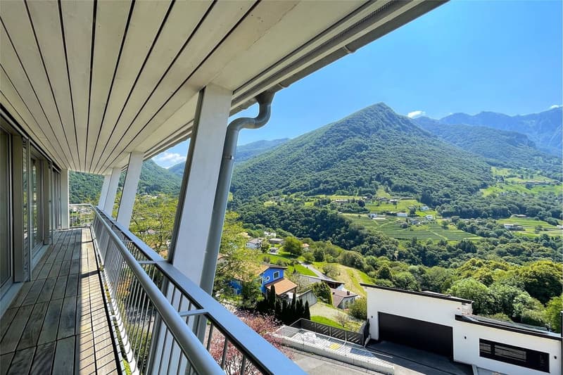 Design Villa in the Green of Arogno - Dreamlike Panoramic View! (22)