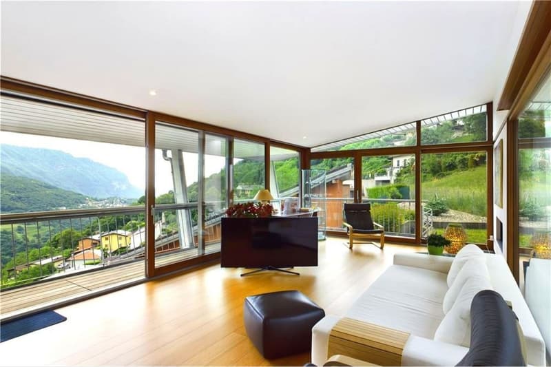 Design Villa in the Green of Arogno - Dreamlike Panoramic View! (4)