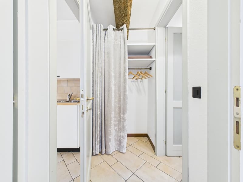 2.5-room apartment with a dreamy lake view in the heart of Morcote (9)