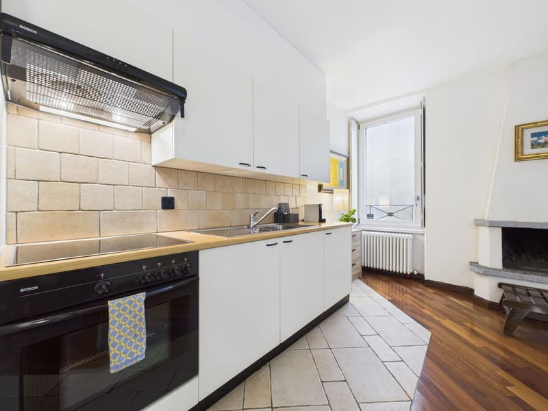 Elegant 1.5-room apartment with lake view in Morcote. (8)