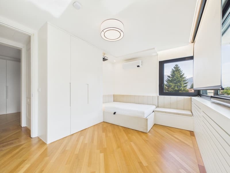 Villa de design exclusive avec piscine et jardin privé (10)