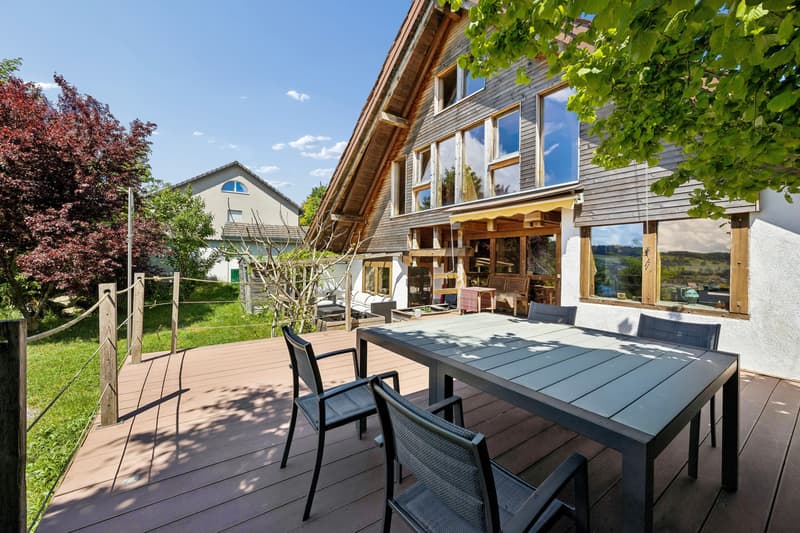 Einfamilienhaus mit grossem Garten, Charakter, Ruhe und herrlicher Fernsicht (1)