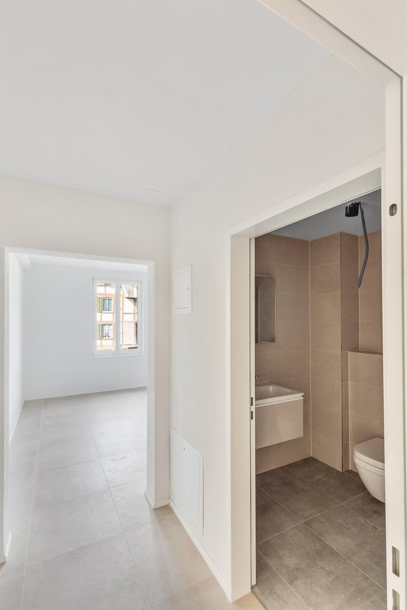 Moderne 2.5-Zimmer-Wohnung mit Regendusche in Aarwangen (6)