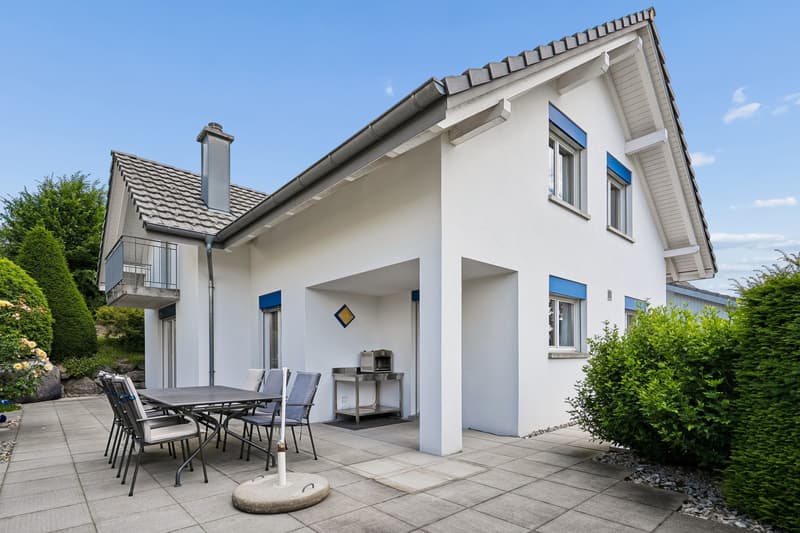 Einziehen und wohlfühlen gepflegtes 5.5 Zimmer Einfamilienhaus (1)