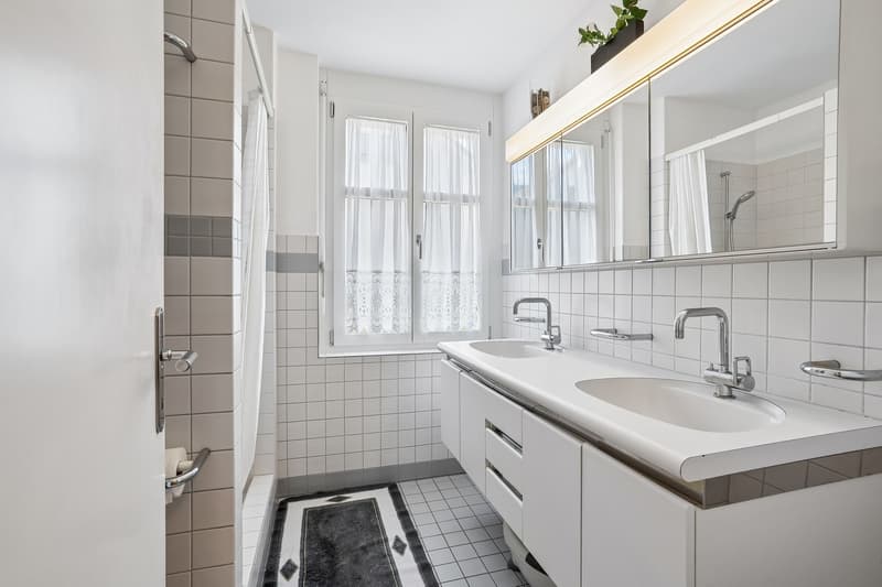 Gartenwohnung mit Einfamilienhausgefühl - 260 m² Privatgarten (11)