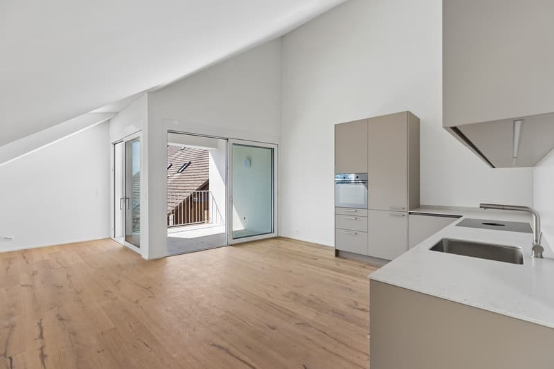 Moderne 3.5-Zimmer-Dachwohnung - lichtdurchflutet & einladend (5)
