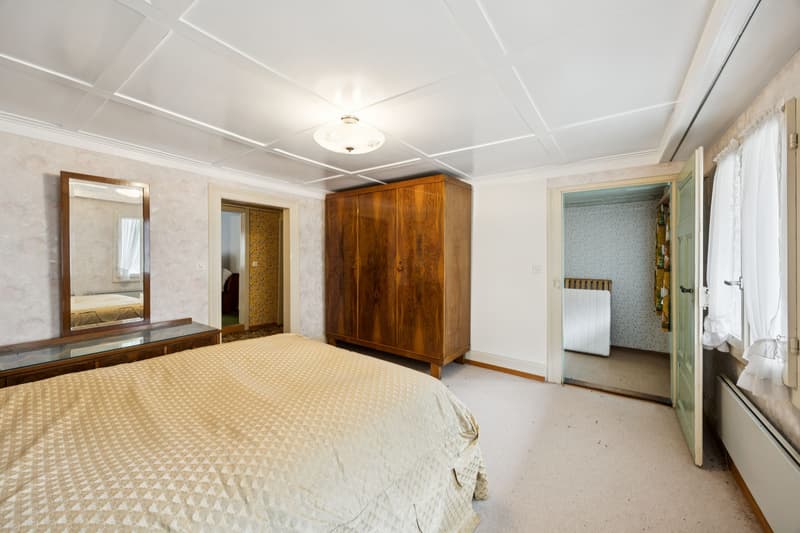 Grosszügiges 7-Zimmer-Haus in Leibstadt mit grosser Dachterrasse und viel Potenzial (7)