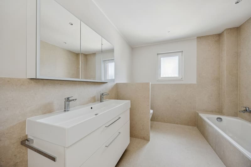 Exklusive 4.5-Zimmer-Wohnung in sonniger Hanglage von Grellingen (10)