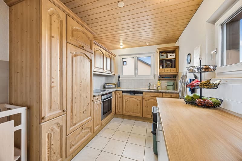 Einfamilienhaus mit Gartenidylle, grossem Aussenbereich und spannendem Ausbaupotenzial (8)