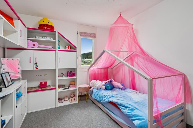 Familienfreundliche 5.5-Zimmer-Wohnung mit viel Raum und Komfort (7)