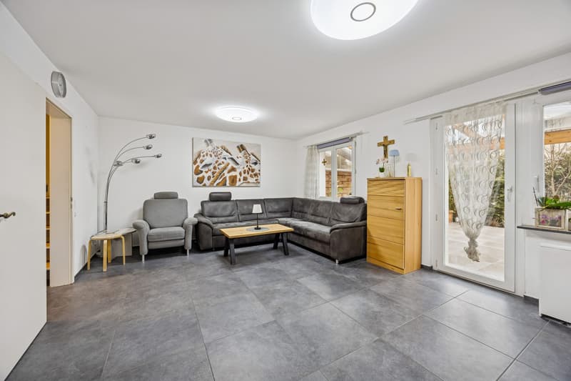 Renoviertes 5.5-Zimmer-Reihenhaus mit 166 m² Gesamtfläche & grosser Terrasse (3)